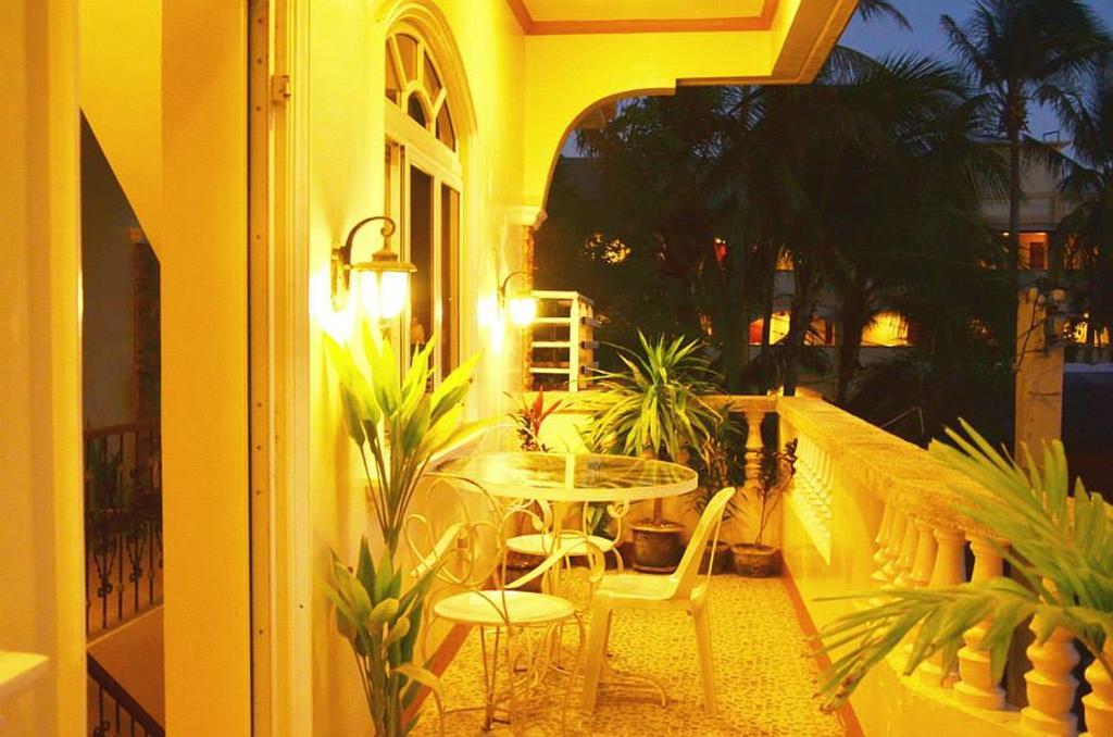 Casa D' Estrella Apartelle Balabag  Exterior photo