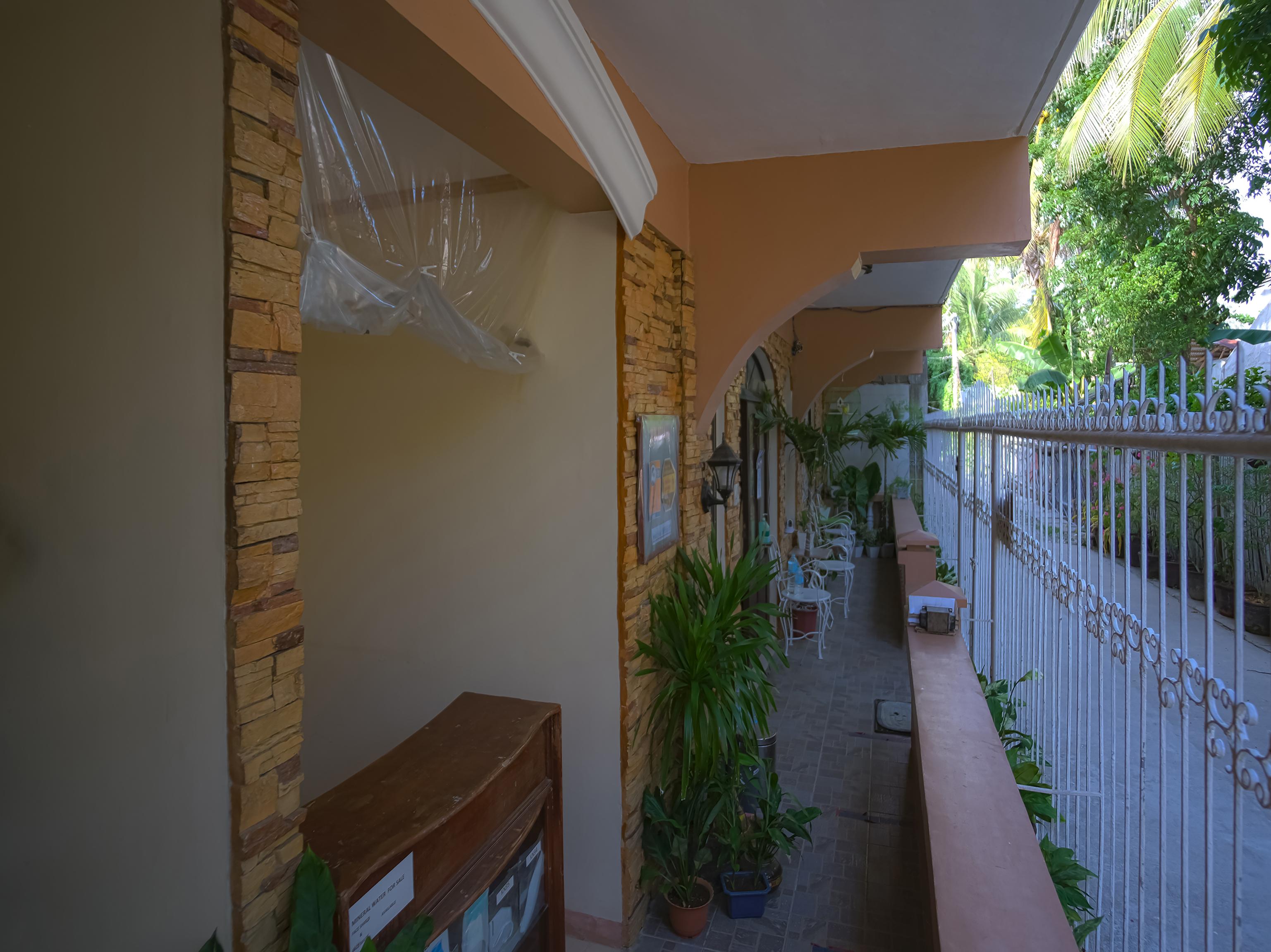 Casa D' Estrella Apartelle Balabag  Exterior photo